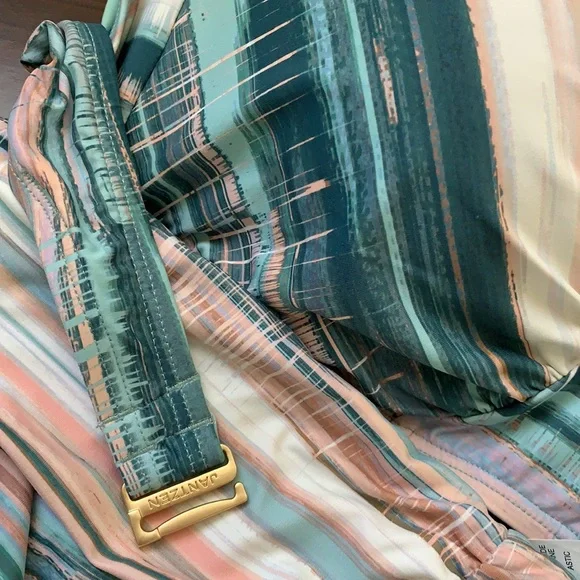 Jantzen swimming suit - Picture 8 of 8